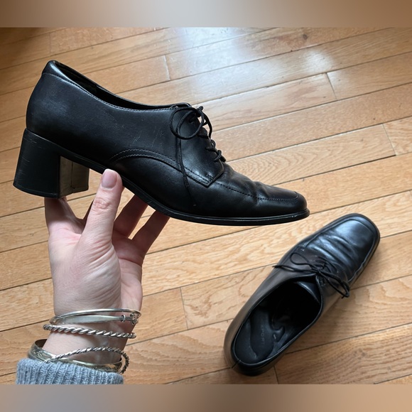 Black Heeled Lace Up Loafers - Picture 5 of 8